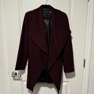 TAHARI Burgundy winter coat (Medium)